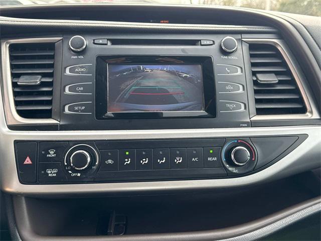 used 2019 Toyota Highlander car, priced at $23,790