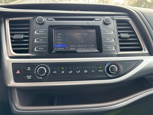 used 2019 Toyota Highlander car, priced at $23,790