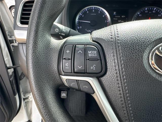 used 2019 Toyota Highlander car, priced at $23,790