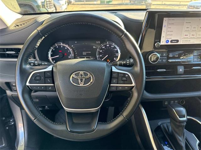 used 2023 Toyota Highlander car, priced at $33,990