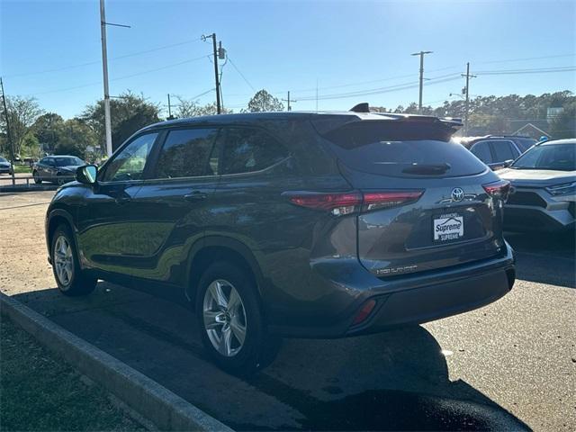 used 2023 Toyota Highlander car, priced at $33,990