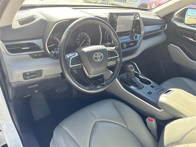 used 2021 Toyota Highlander car, priced at $33,990