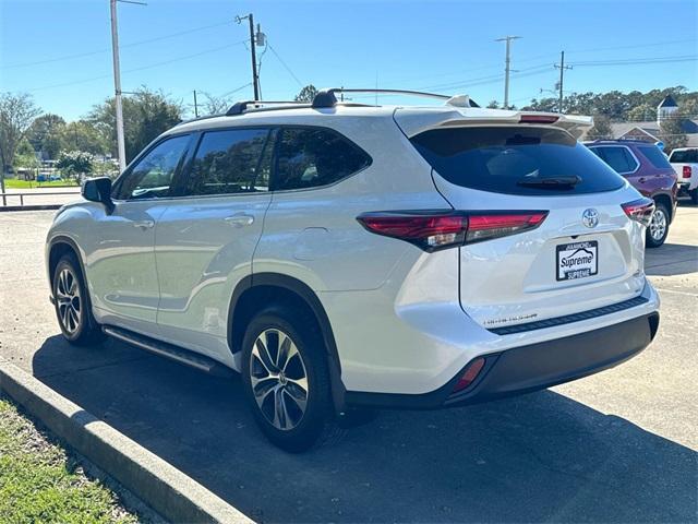 used 2021 Toyota Highlander car, priced at $33,990