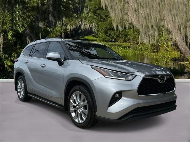 used 2021 Toyota Highlander car, priced at $37,590