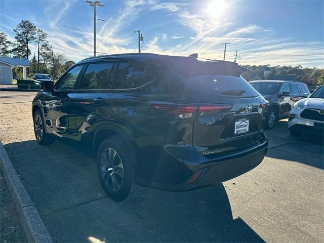 used 2024 Toyota Highlander car, priced at $42,445