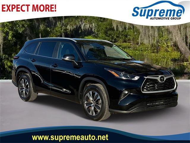 used 2024 Toyota Highlander car, priced at $42,890