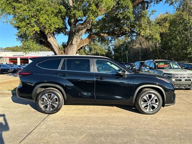 used 2024 Toyota Highlander car, priced at $42,445