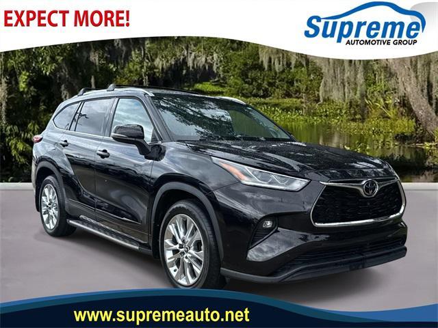 used 2021 Toyota Highlander car, priced at $37,868