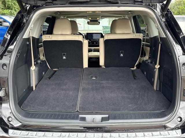 used 2021 Toyota Highlander car, priced at $37,868