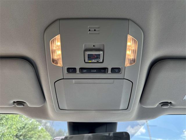 used 2022 Toyota Highlander car, priced at $32,490