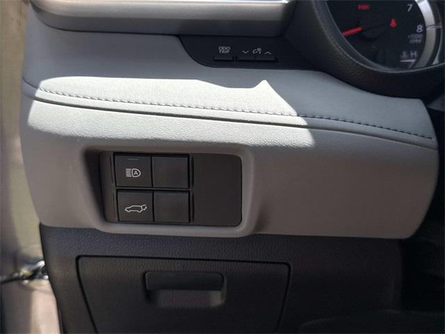 used 2022 Toyota Highlander car, priced at $32,490