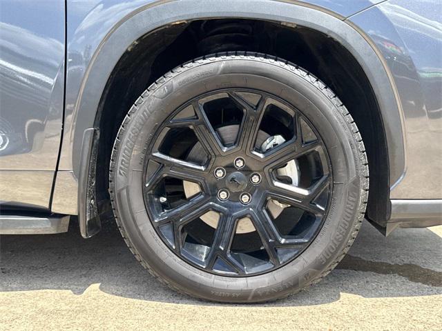 used 2022 Toyota Highlander car, priced at $32,490
