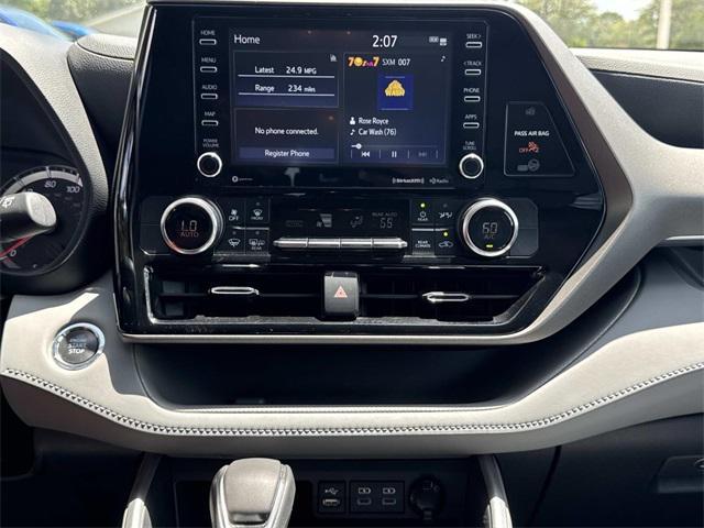 used 2022 Toyota Highlander car, priced at $32,490