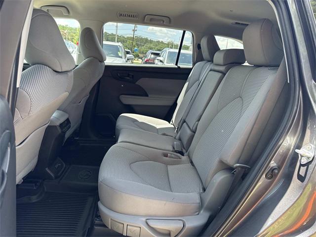 used 2022 Toyota Highlander car, priced at $32,490