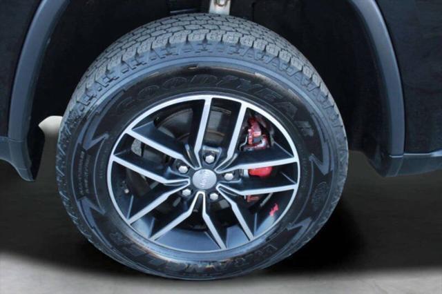 used 2017 Jeep Grand Cherokee car, priced at $13,999