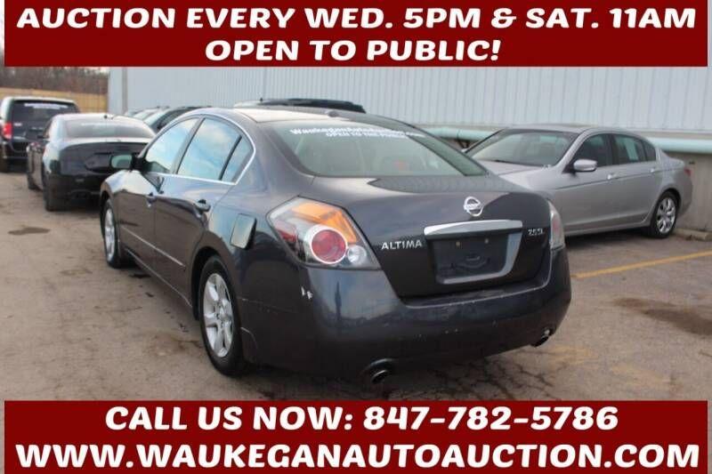 used 2009 Nissan Altima car, priced at $2,800