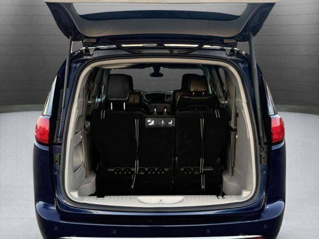 used 2018 Chrysler Pacifica car, priced at $11,875