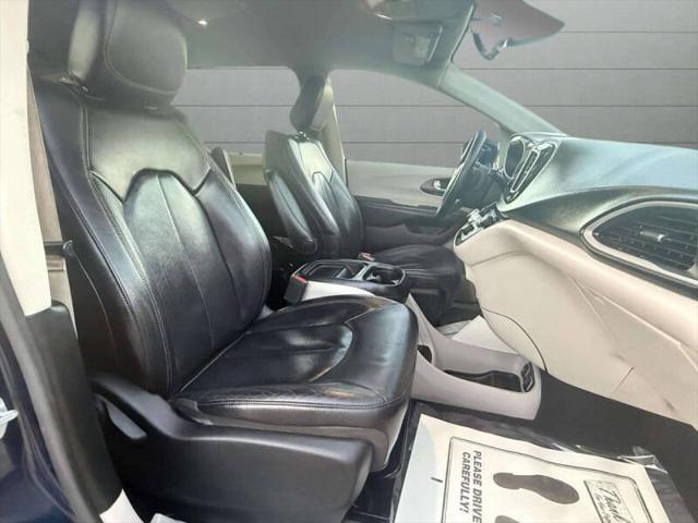 used 2018 Chrysler Pacifica car, priced at $11,875