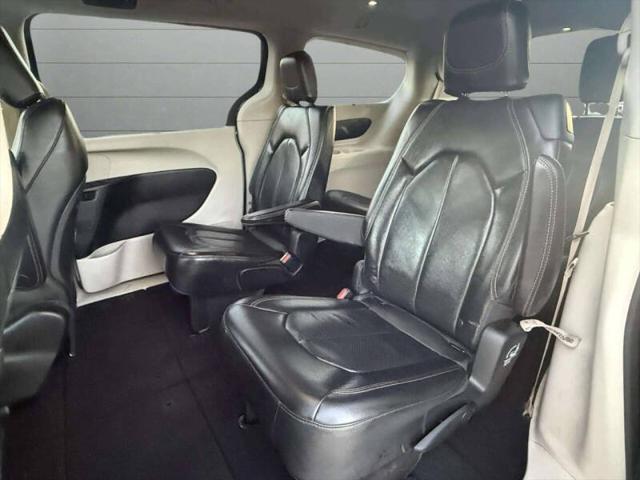 used 2018 Chrysler Pacifica car, priced at $11,875