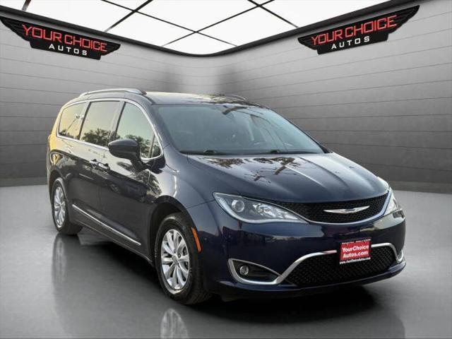 used 2018 Chrysler Pacifica car, priced at $11,875