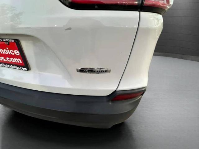 used 2019 Jeep Cherokee car, priced at $11,999