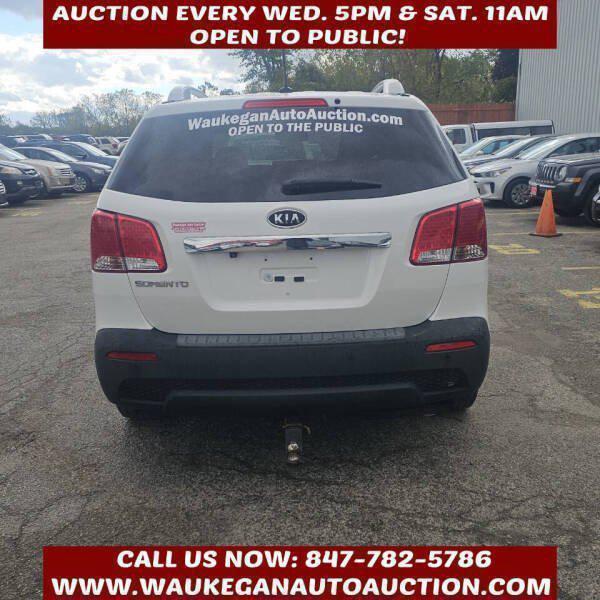 used 2013 Kia Sorento car, priced at $4,900