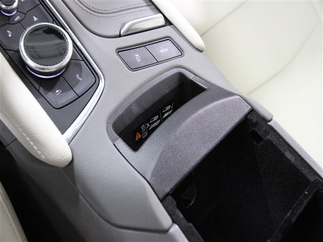 used 2023 Cadillac XT6 car, priced at $38,461