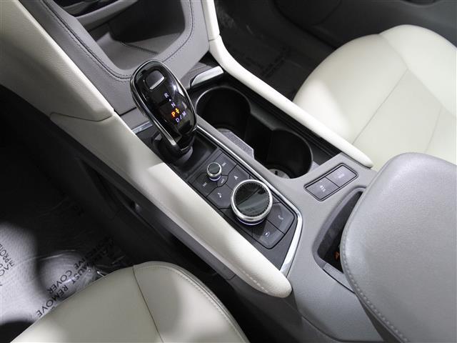 used 2023 Cadillac XT6 car, priced at $38,461