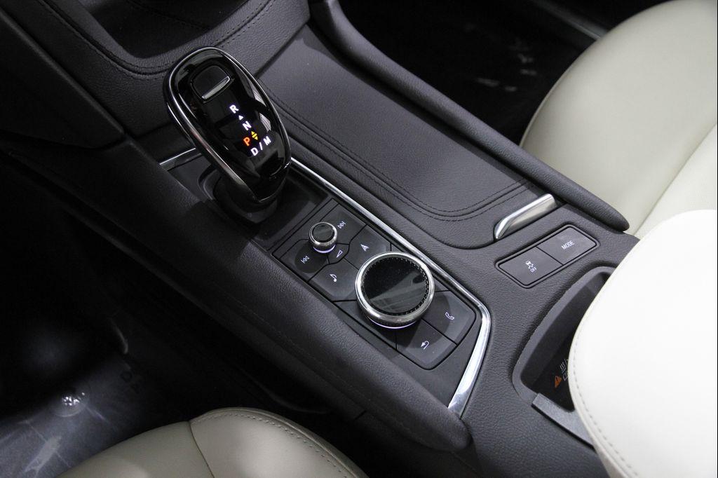 used 2023 Cadillac XT5 car, priced at $37,990