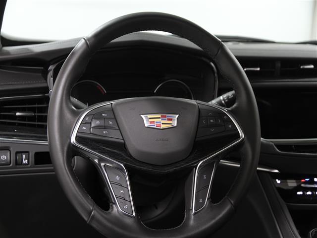 used 2021 Cadillac XT5 car, priced at $29,220