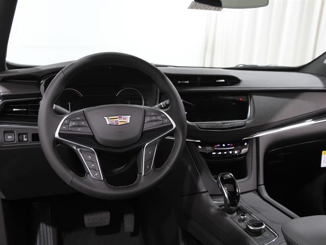 new 2025 Cadillac XT5 car