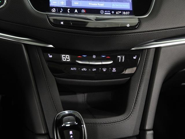 new 2025 Cadillac XT5 car