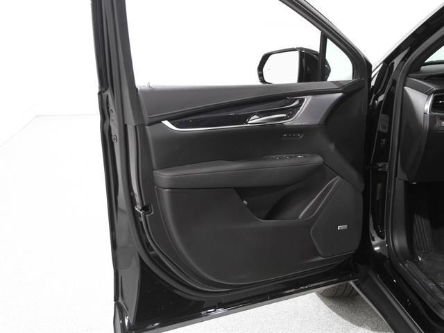 new 2025 Cadillac XT5 car