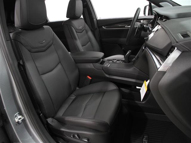 new 2025 Cadillac XT5 car, priced at $58,855