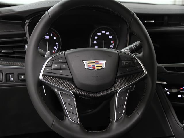 new 2025 Cadillac XT5 car, priced at $58,855