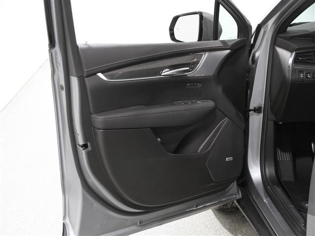 new 2025 Cadillac XT5 car, priced at $58,855
