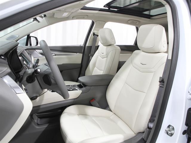 new 2026 Cadillac XT5 car, priced at $58,695