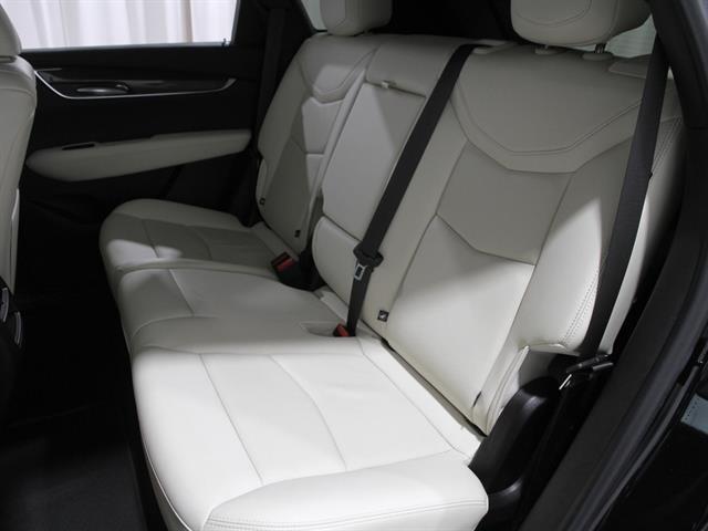 used 2022 Cadillac XT5 car, priced at $37,500