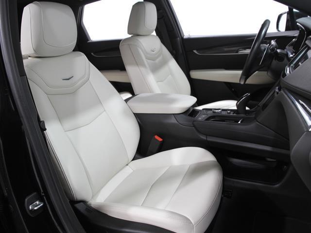 used 2022 Cadillac XT5 car, priced at $37,500