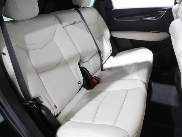 used 2022 Cadillac XT5 car, priced at $37,500