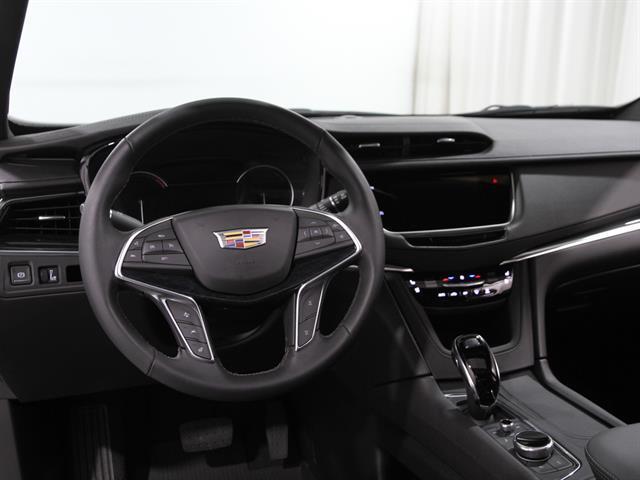 new 2025 Cadillac XT5 car, priced at $50,810