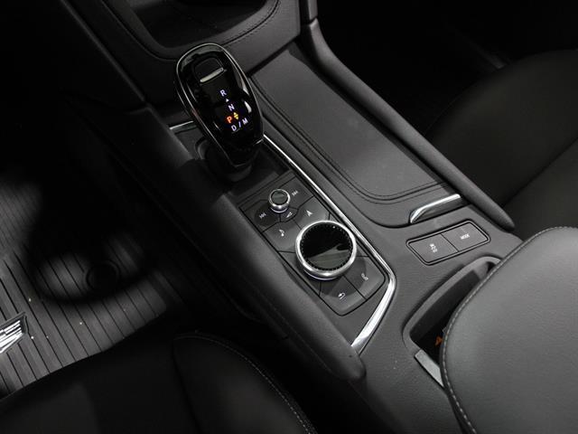 new 2025 Cadillac XT5 car, priced at $50,810