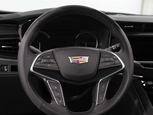 new 2025 Cadillac XT5 car, priced at $50,810