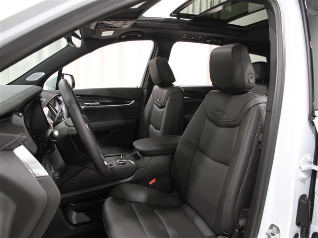 new 2025 Cadillac XT6 car, priced at $64,110
