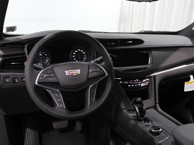 new 2025 Cadillac XT5 car, priced at $58,865