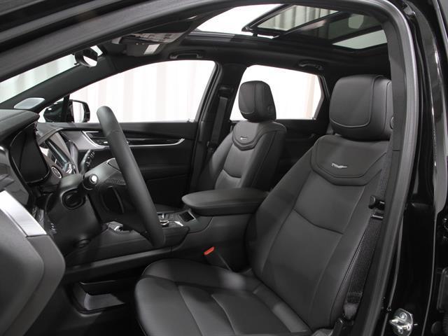 new 2025 Cadillac XT5 car, priced at $58,865