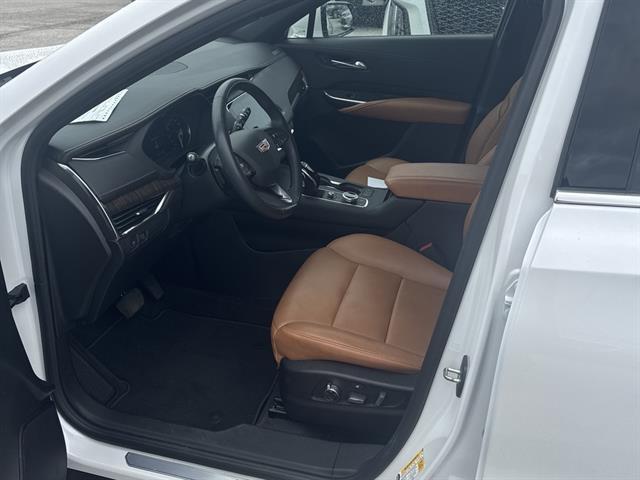 used 2023 Cadillac XT4 car, priced at $31,990