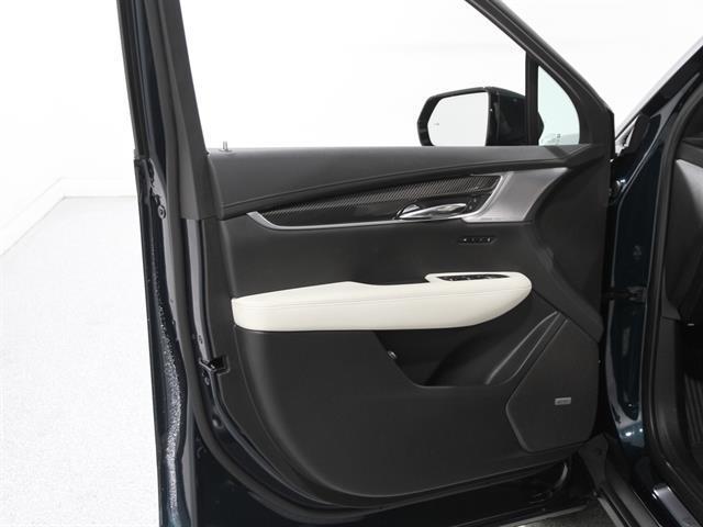 new 2025 Cadillac XT6 car, priced at $63,650