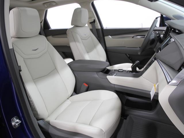 new 2026 Cadillac XT5 car, priced at $60,520