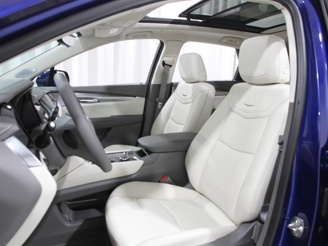 new 2026 Cadillac XT5 car, priced at $60,520